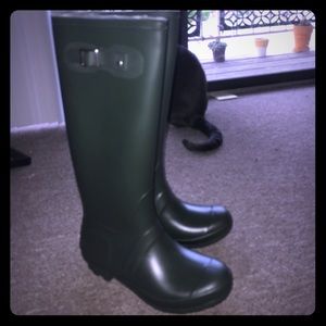 Olive green new rain boots