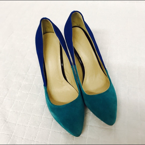 NWOB suede Pumps - Picture 3 of 5