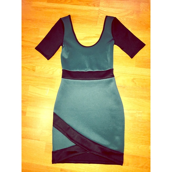 Black and Green mini high low dress - Picture 2 of 3