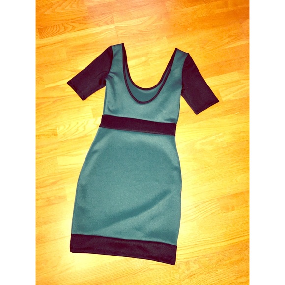 Black and Green mini high low dress - Picture 3 of 3