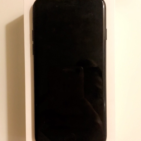 Apple iPhone 7 matte black - Picture 4 of 5