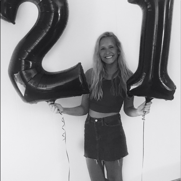 Meet your Posher, Ally - Picture 3 of 5