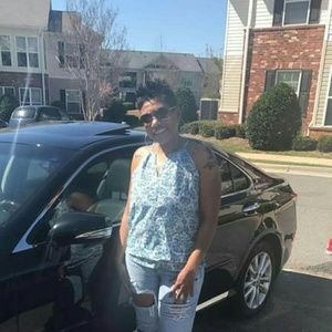 Meet your Posher, Alicia