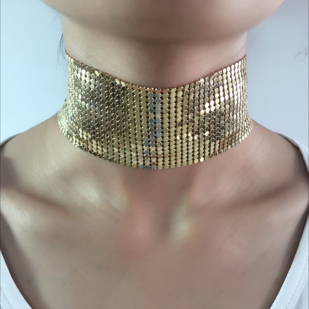 Gold choker