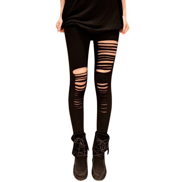 Black Distressed Leggings🖤 - Picture 4 of 7