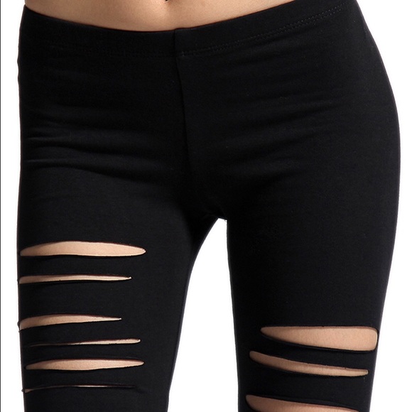 Black Distressed Leggings🖤 - Picture 5 of 7