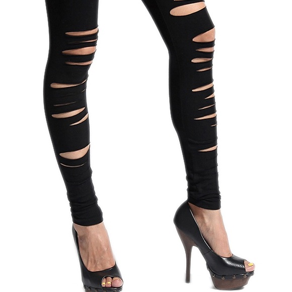 Black Distressed Leggings🖤 - Picture 6 of 7