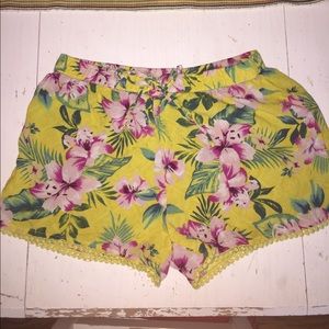 Holliseter Floral shorts, size small.