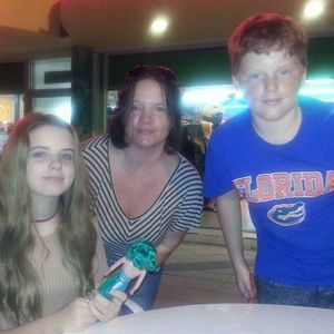 Meet your Posher, Laura