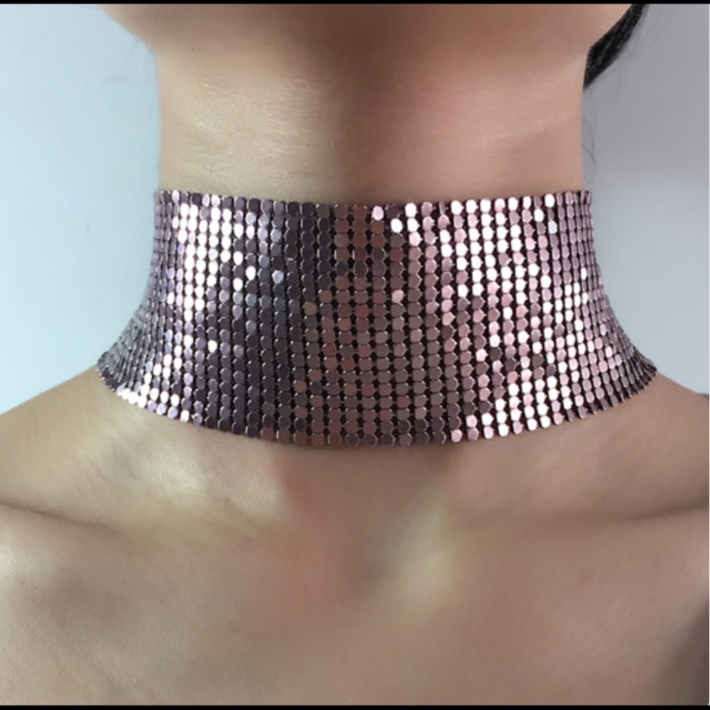 Mesh choker necklace in pink