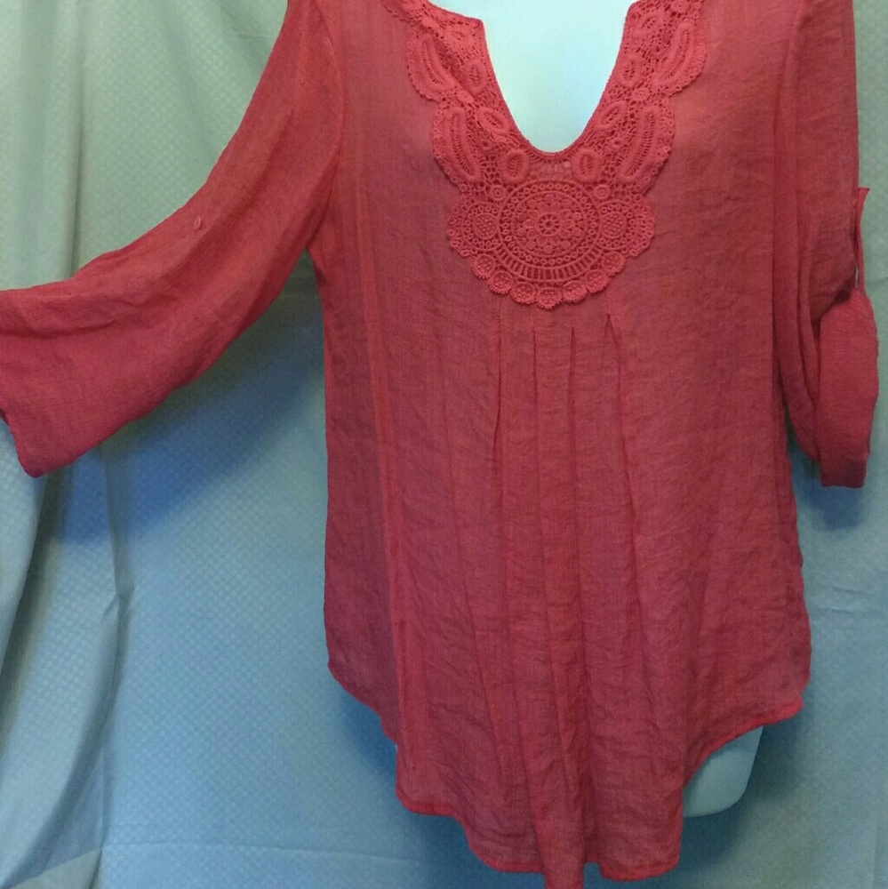 V-neck Embroidered Gauze Blouse w/Roll-sleeve