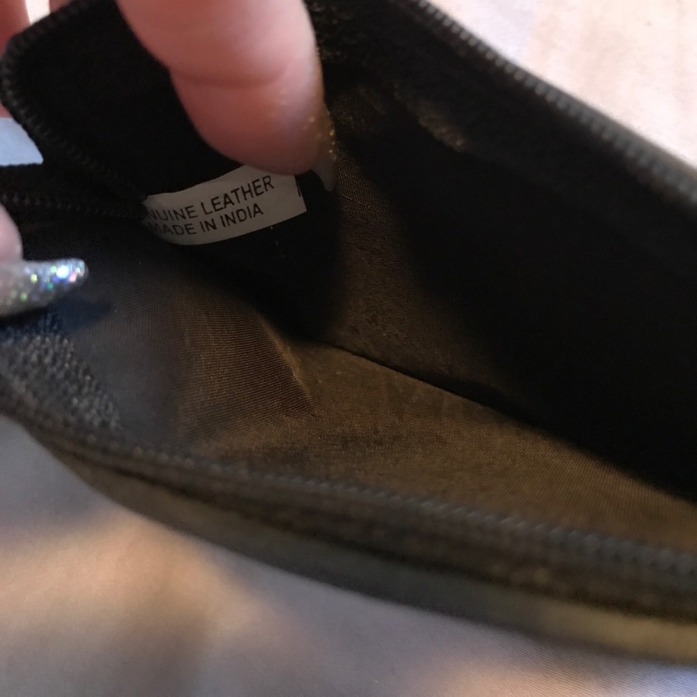Identity Stronghold Wallet - Picture 4 of 6