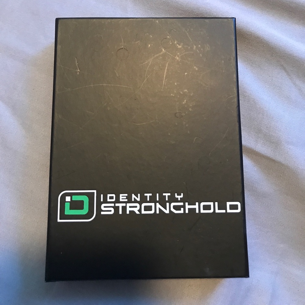 Identity Stronghold Wallet - Picture 5 of 6