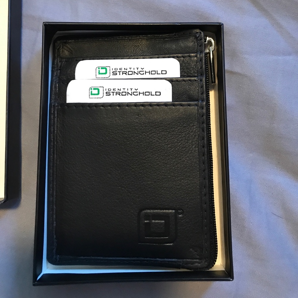 Identity Stronghold Wallet - Picture 6 of 6