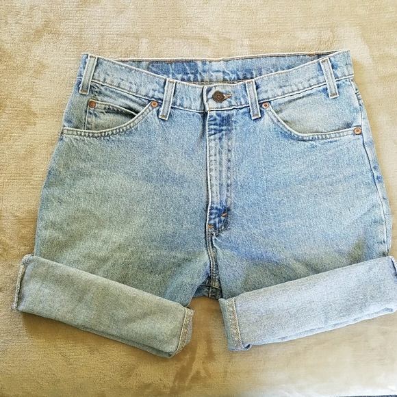 Levi's Pants - LEVI'S 550 HIGH WAISTED MOM JEAN SHORTS 32