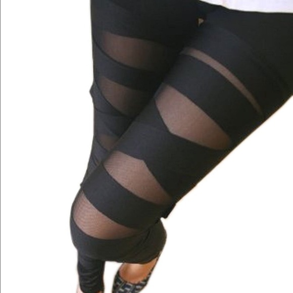 ❗️WKND SALE❗️LAST ONE❗️Mesh Cut Out Leggings - Picture 4 of 6