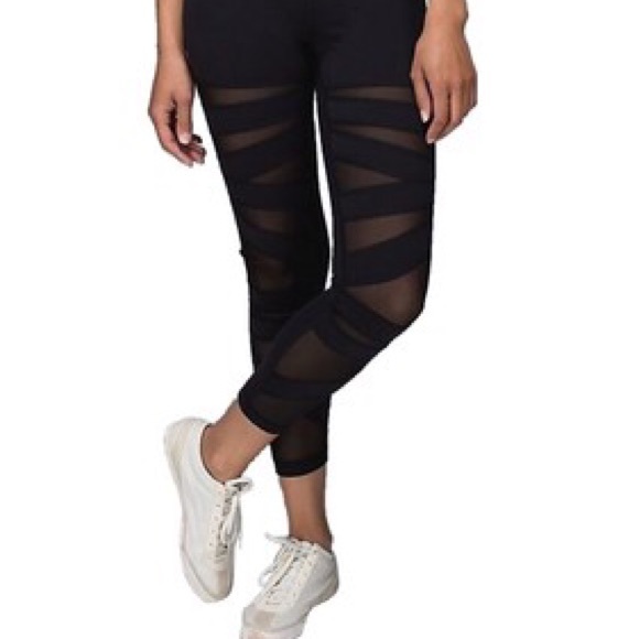 ❗️WKND SALE❗️LAST ONE❗️Mesh Cut Out Leggings - Picture 2 of 6