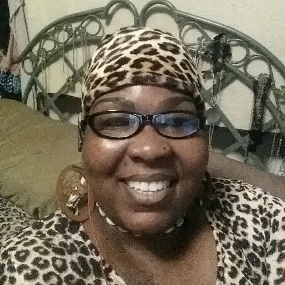 Meet your Posher, Queen