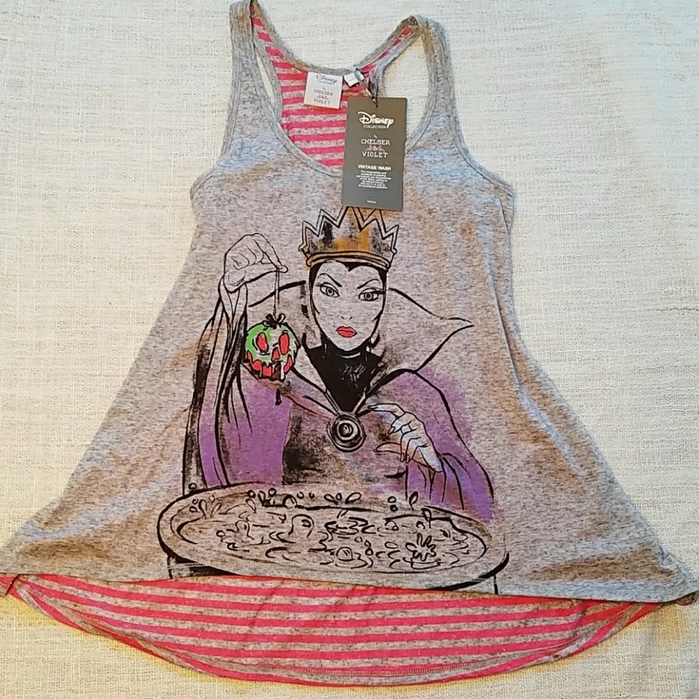 👑 DISNEY NWT Gray Tank