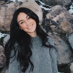 Meet your Posher, Alyssa