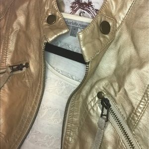 Yellow/gold leather jacket