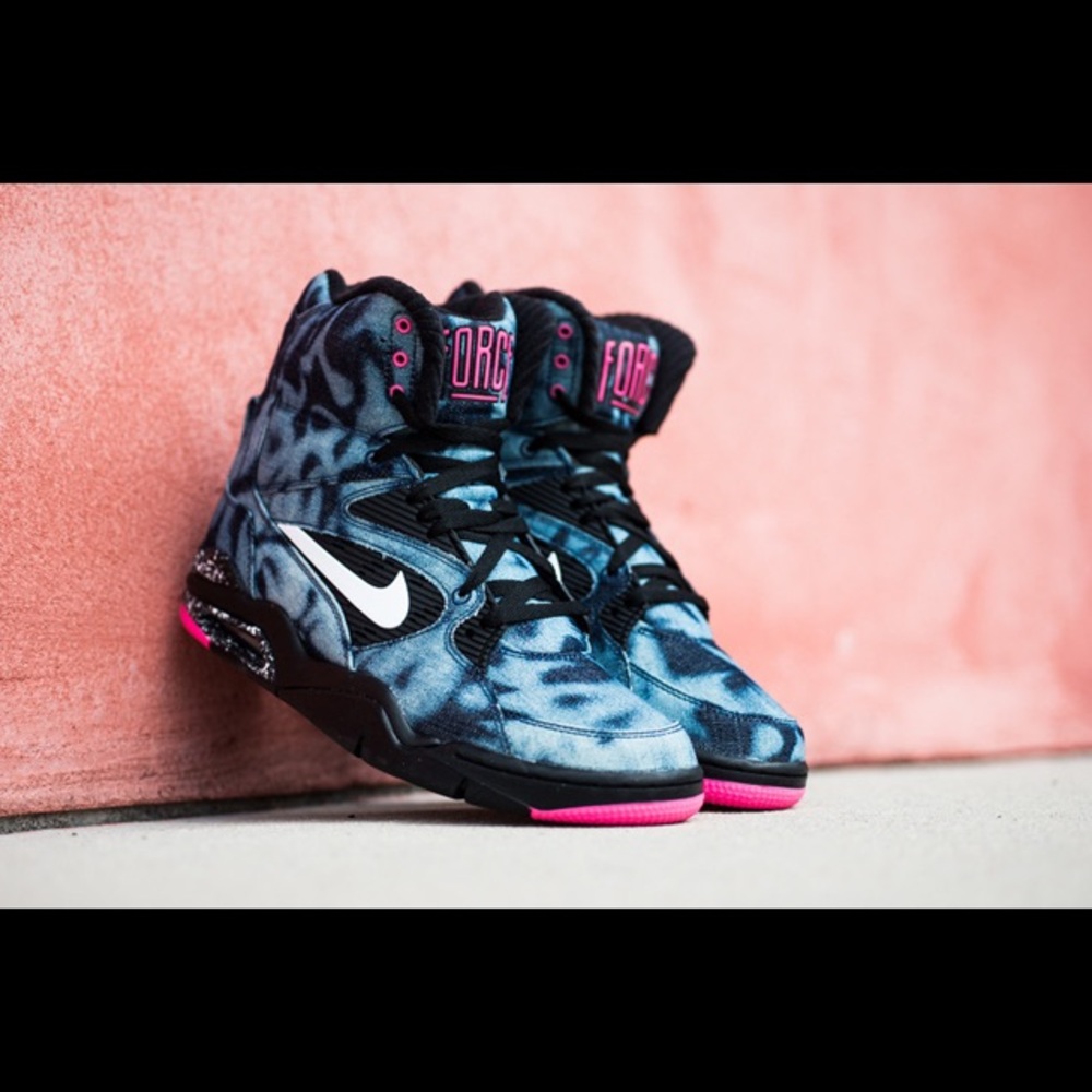 Nike Air Command
