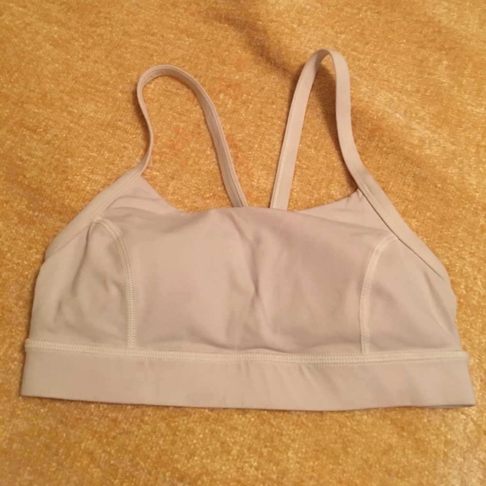 White lululemon sports bra size 4