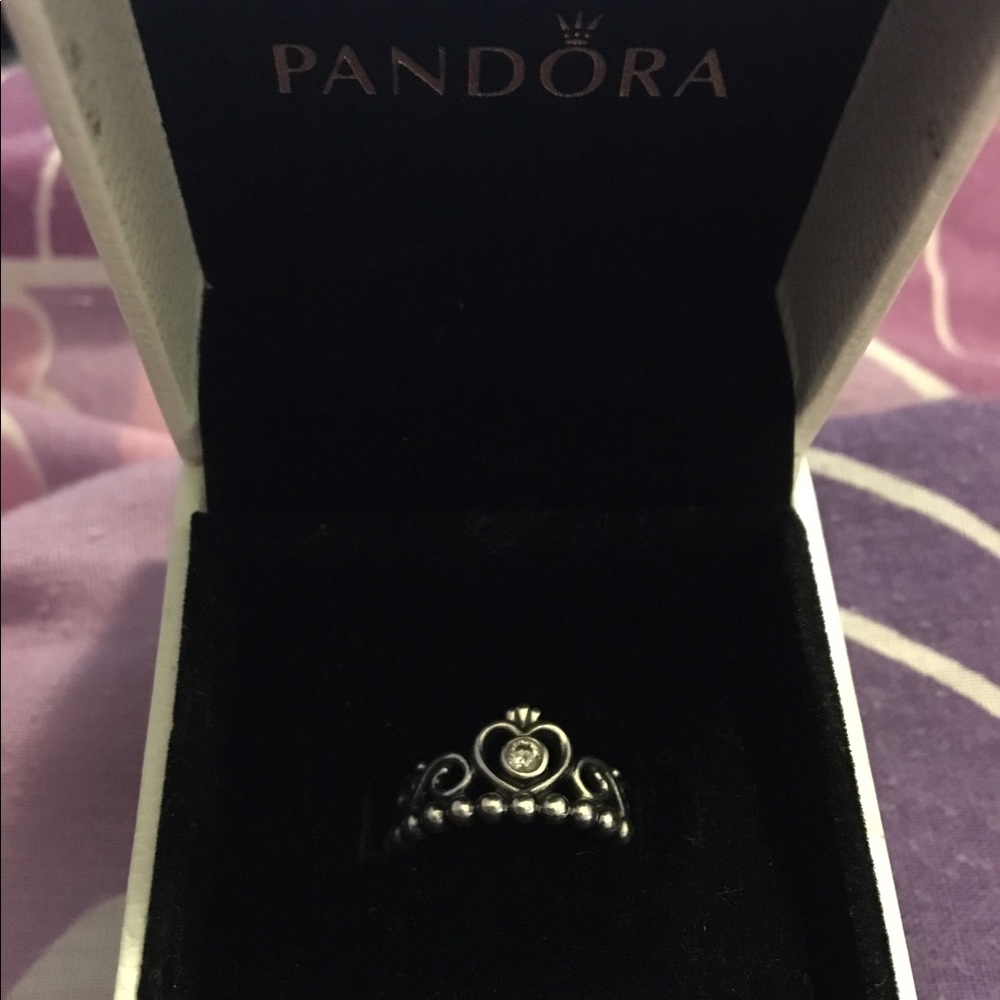 Pandora ring Size 4 1/2