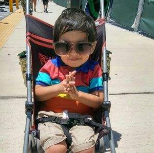 Meet your Posher, Ivon