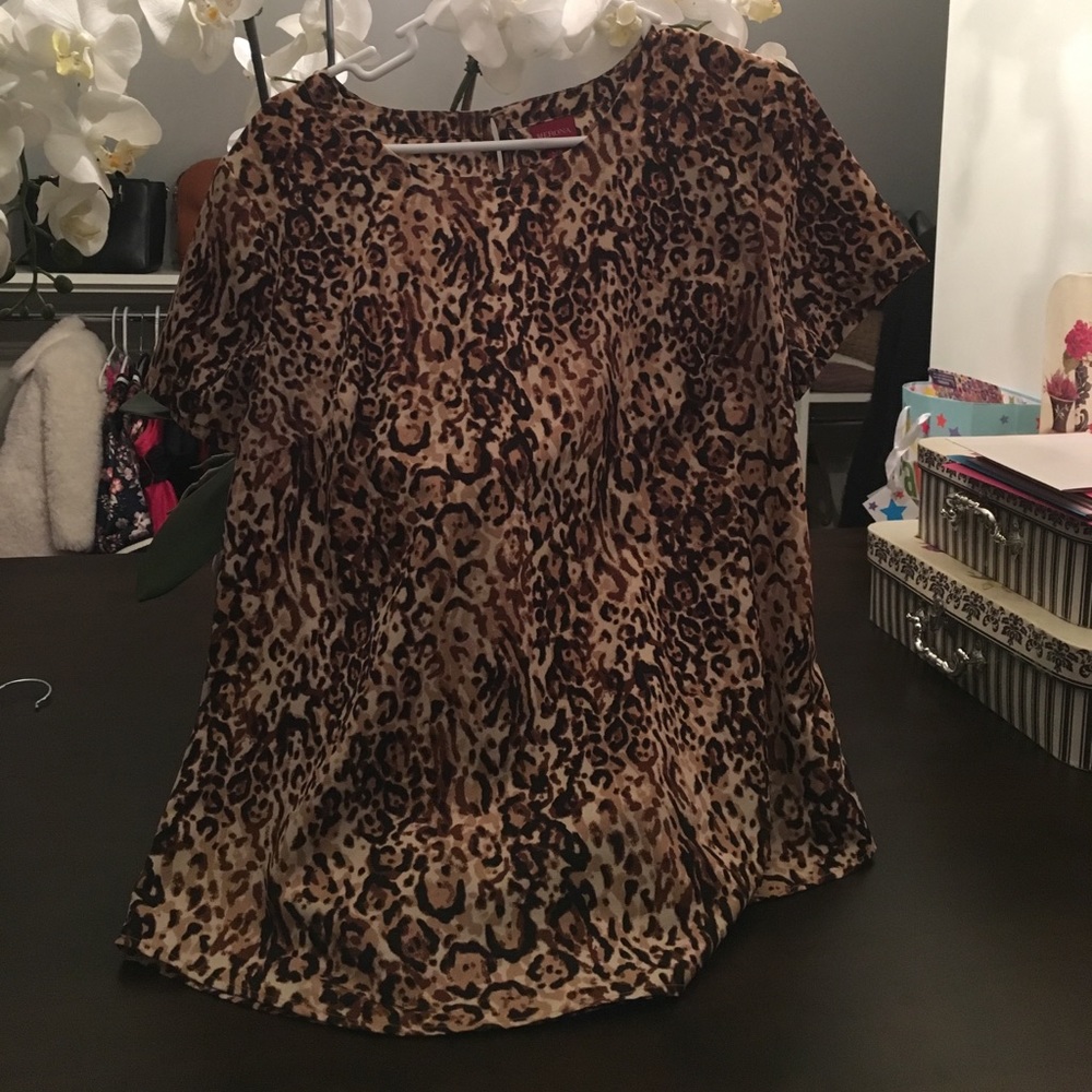 Leopard shirt sleeve shirt