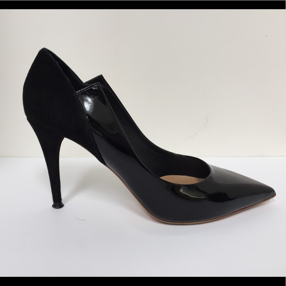Chloe black patent 👠 pumps