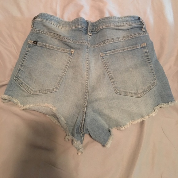 High waisted shorts - Picture 2 of 2