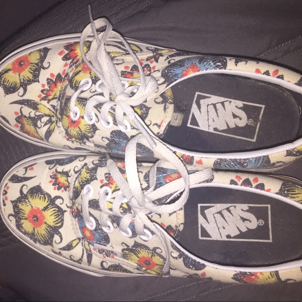 Floral cream vans