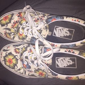 Floral cream vans
