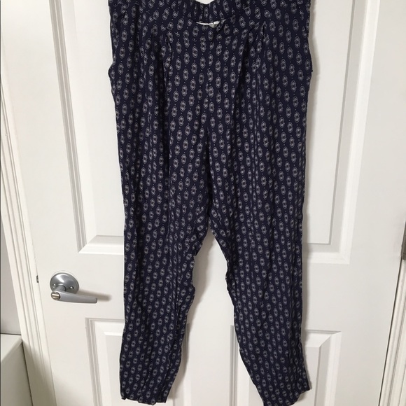 Navy Patterned Capri Pants - Picture 1 of 2