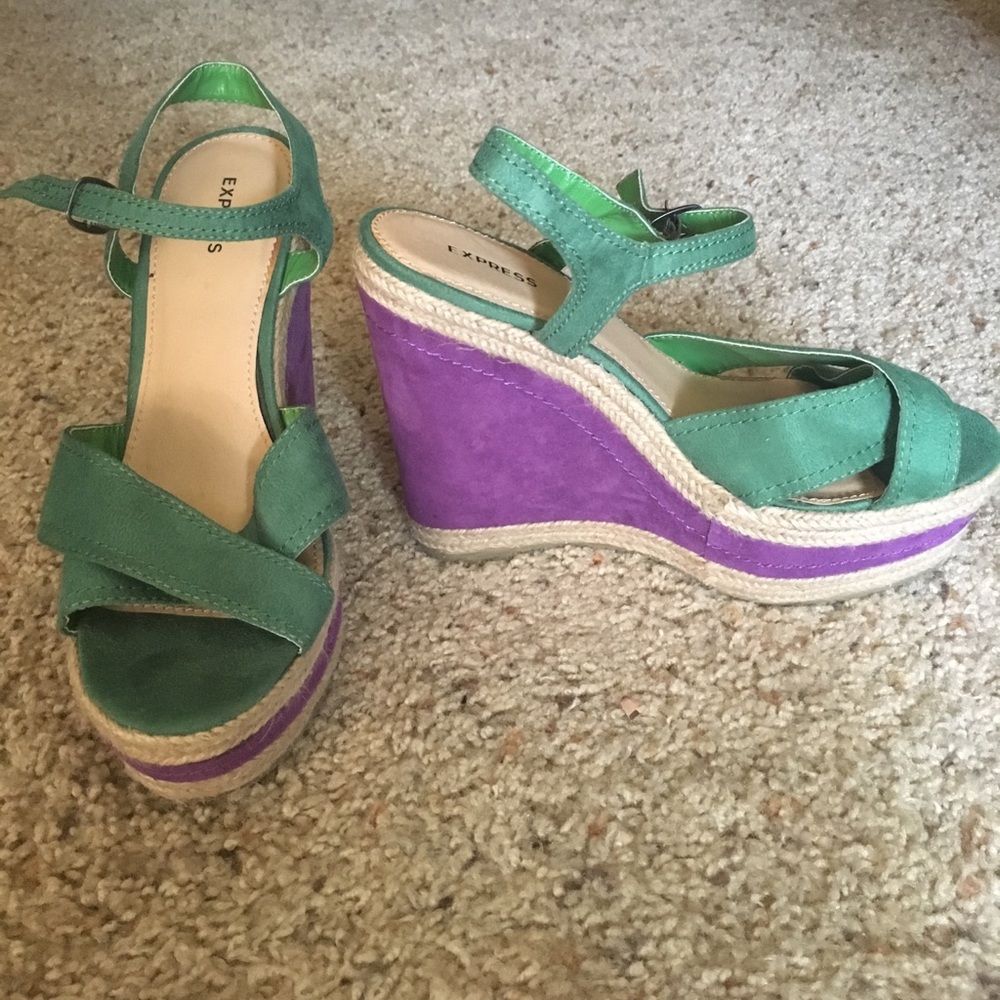 Shoes - Picture 2 of 3