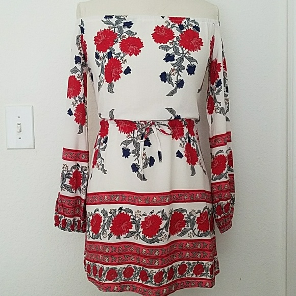 2 LEFT - Stunning Off The Shoulder Dress - Picture 3 of 6