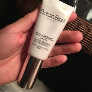 Natura Bisse Diamond OF sun protection spf 50