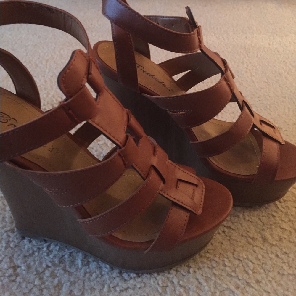 Brown wedges