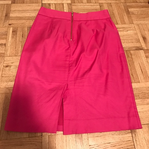 HOT PINK pencil skirt - Picture 3 of 3