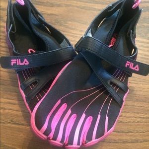 Fila Skeleton-Toes sz 9