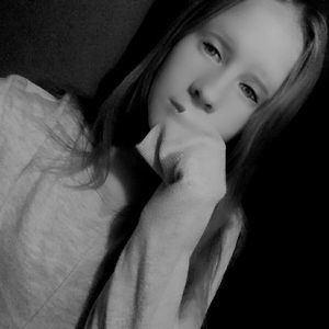 Meet your Posher, Caitlynn