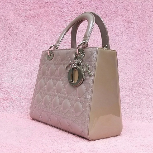 Lady dior grey and beige Medium patent leather. - Picture 6 of 7