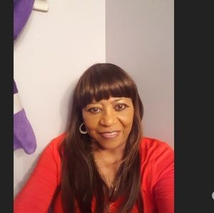 Meet your Posher, Vivian