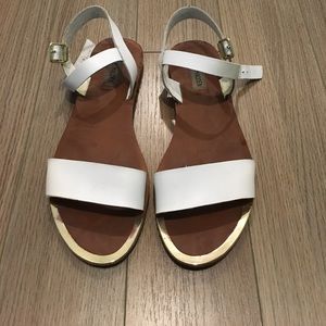 White Steve Madden leather sandals, size 8.5