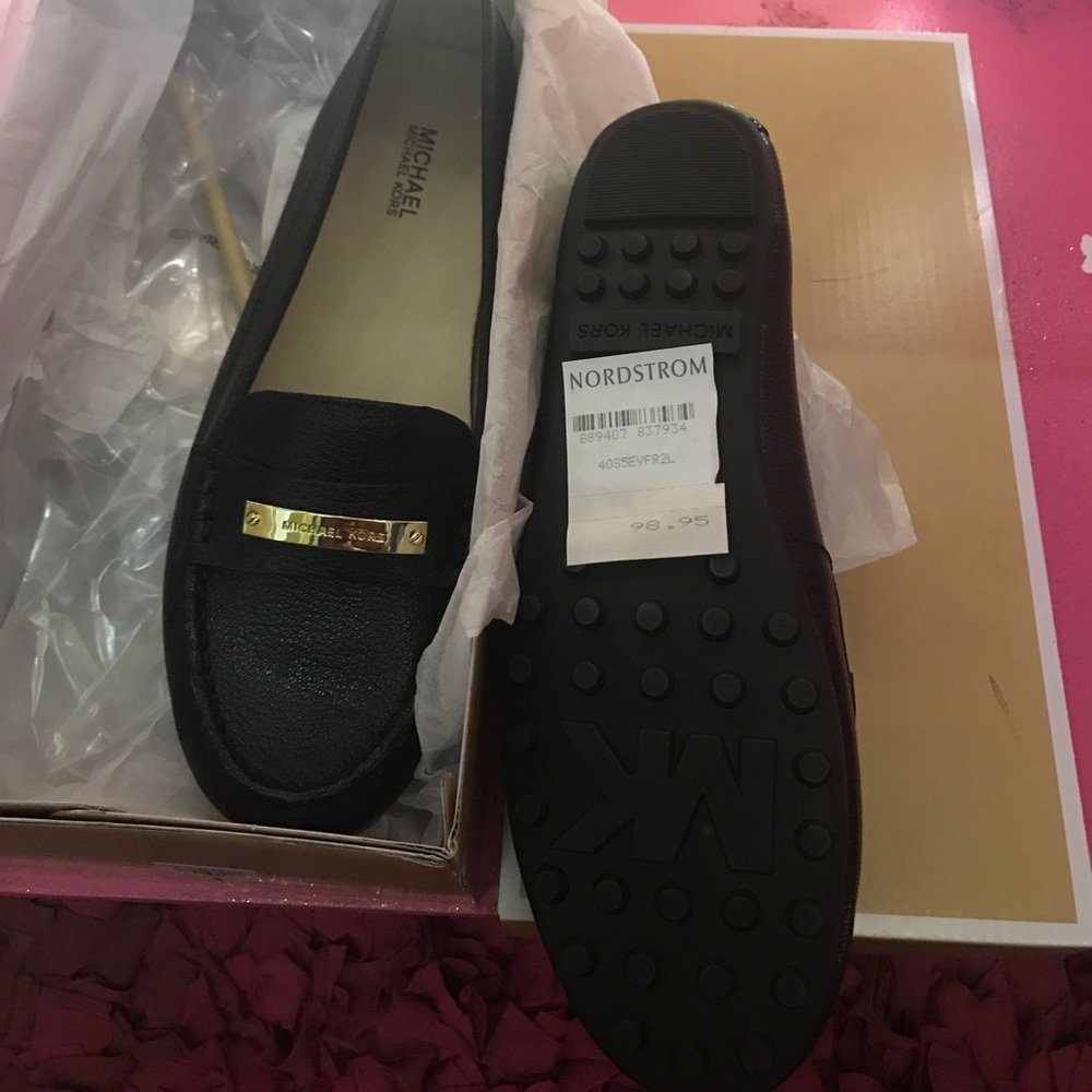 Micheal Kors loafer NEW