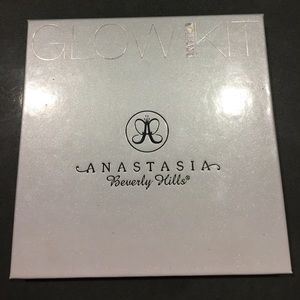 Anastasia Beverly Hills Gleam Glow Kit