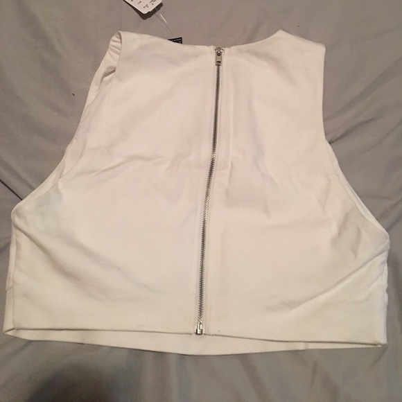 Crop top - Picture 2 of 2