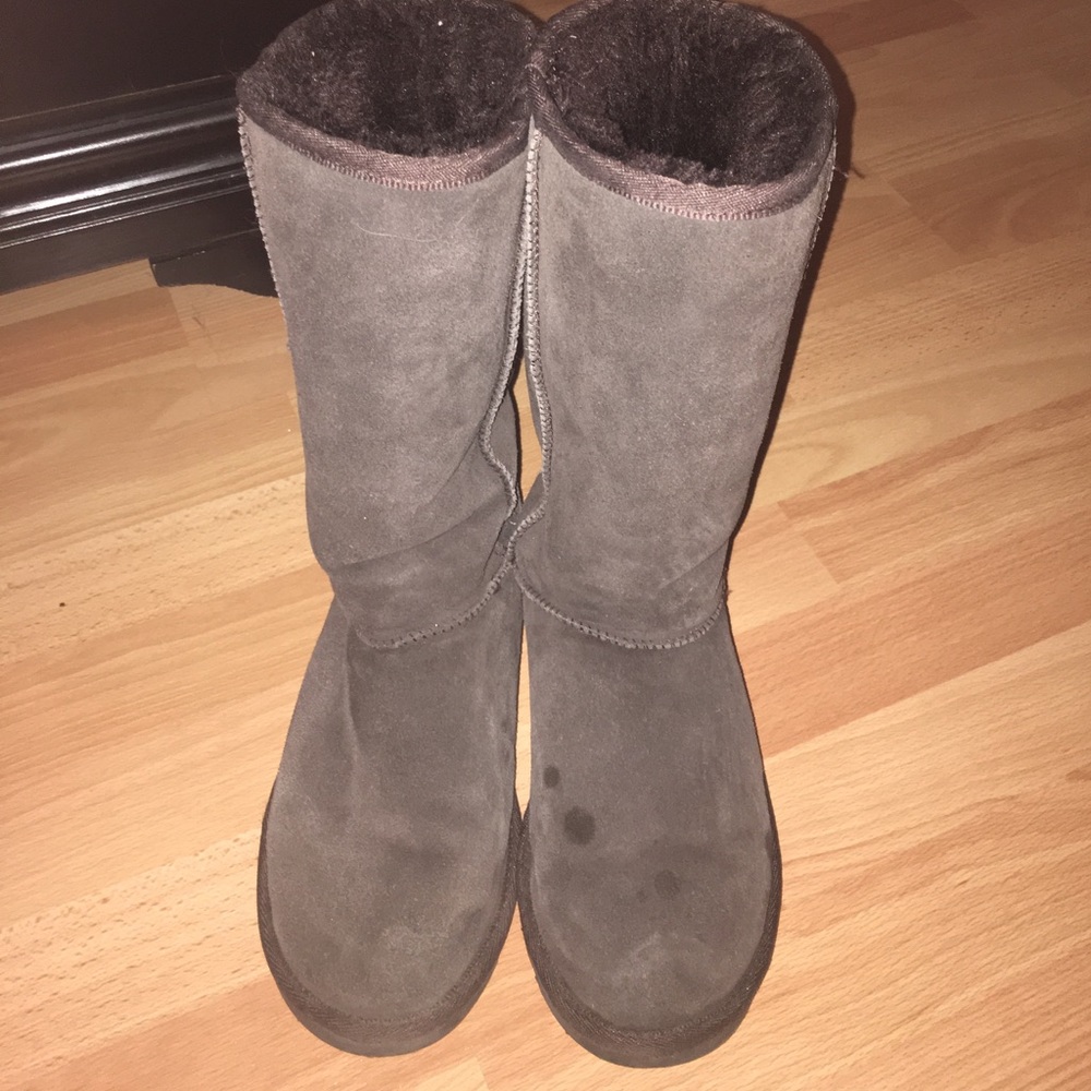 Lightly Worn Tall Brown Uggs