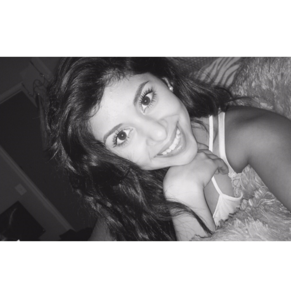 Meet your Posher, Esmeralda